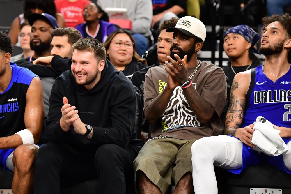 牢牢掌控 牢牢掌控